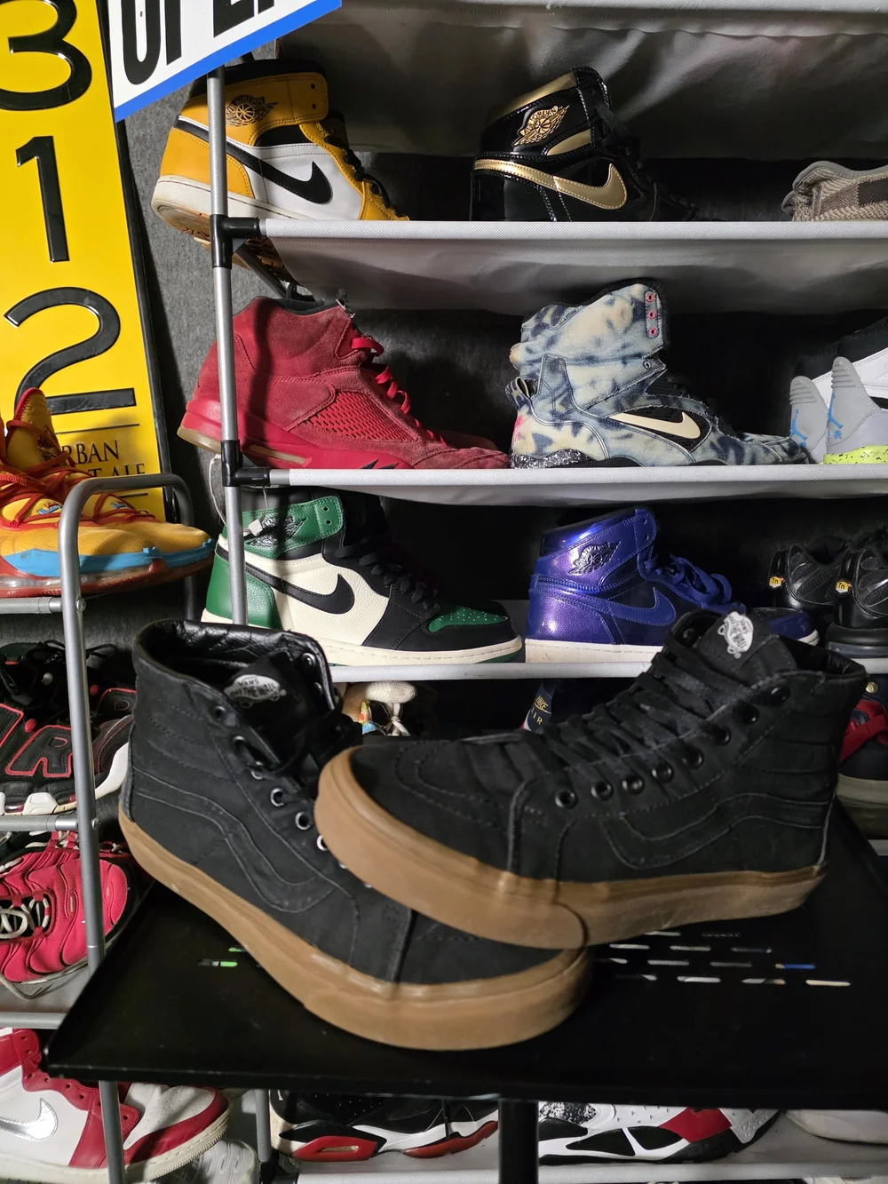🔥 Vans Men Size 9.5 Black High-Top Slip-On Sneakers with Gum Sole